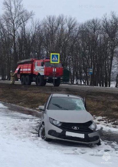 Спасатели МЧС России приняли участие в ликвидации ДТП на автодороге «Ракитное – Бобрава» Ракитянского района
